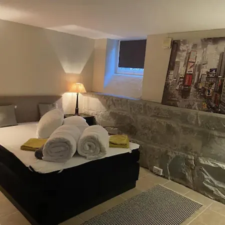 Apartman Spacious In The Center *