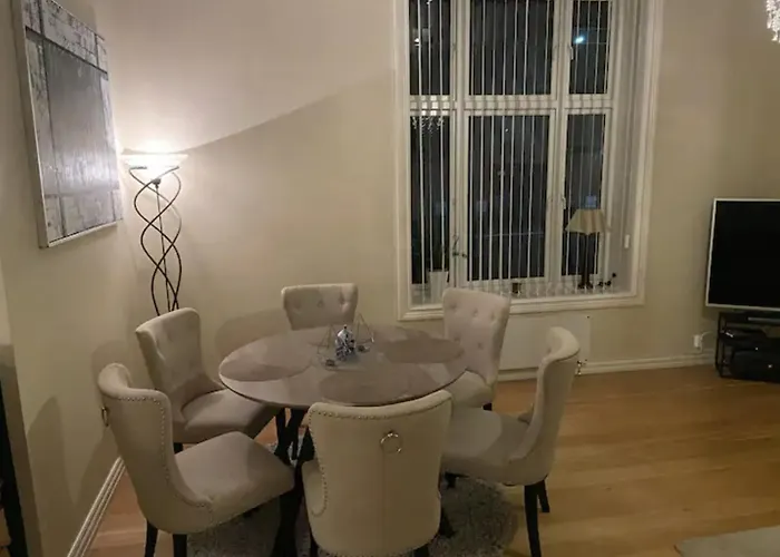 Spacious In The Center Apartamento